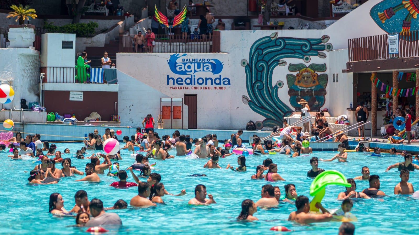 Celebración del Día del Niño llena de visitantes el balneario Agua Hedionda