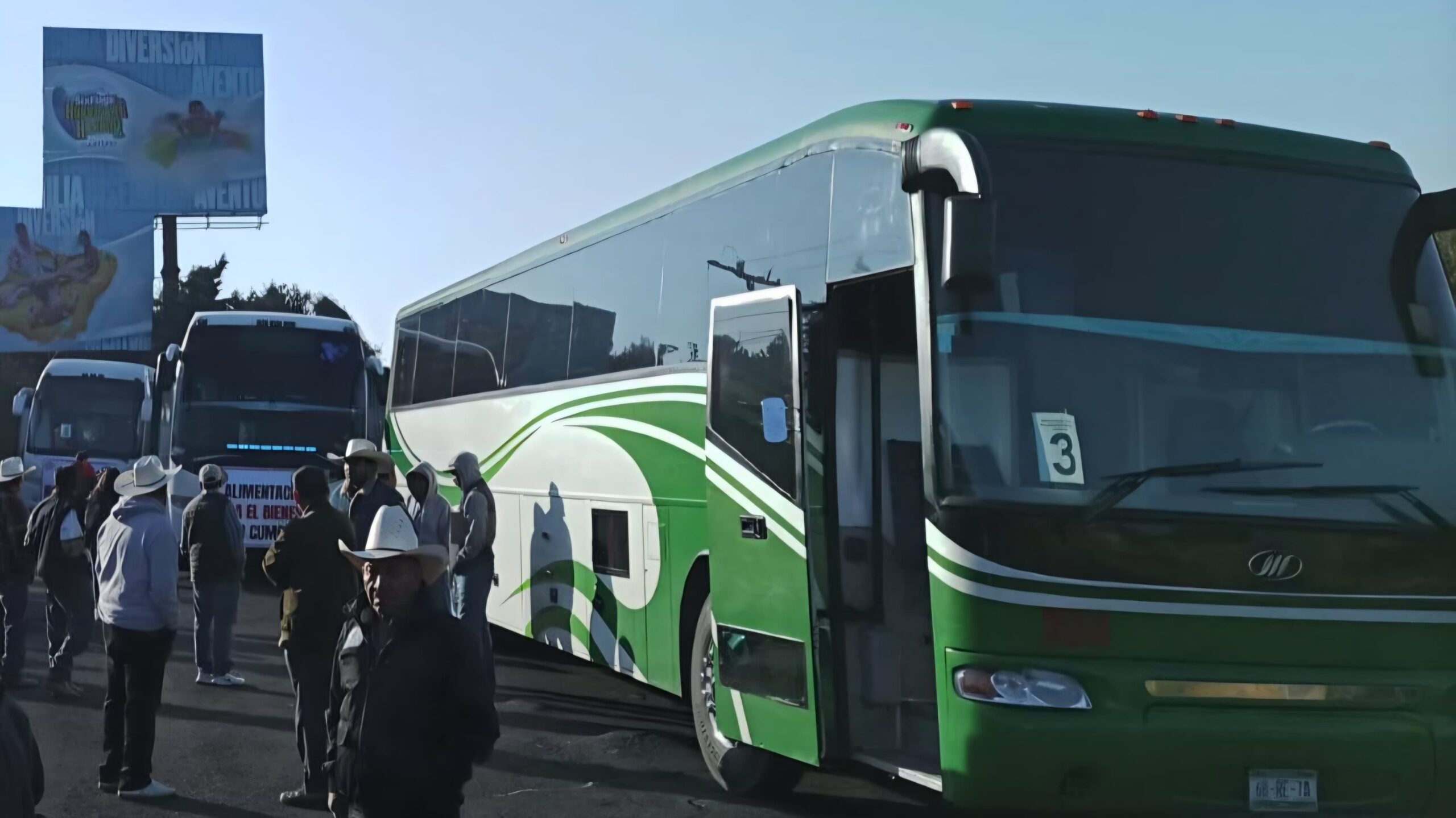 Campesinos del Oriente de Morelos mantienen plantón en la Ciudad de México
