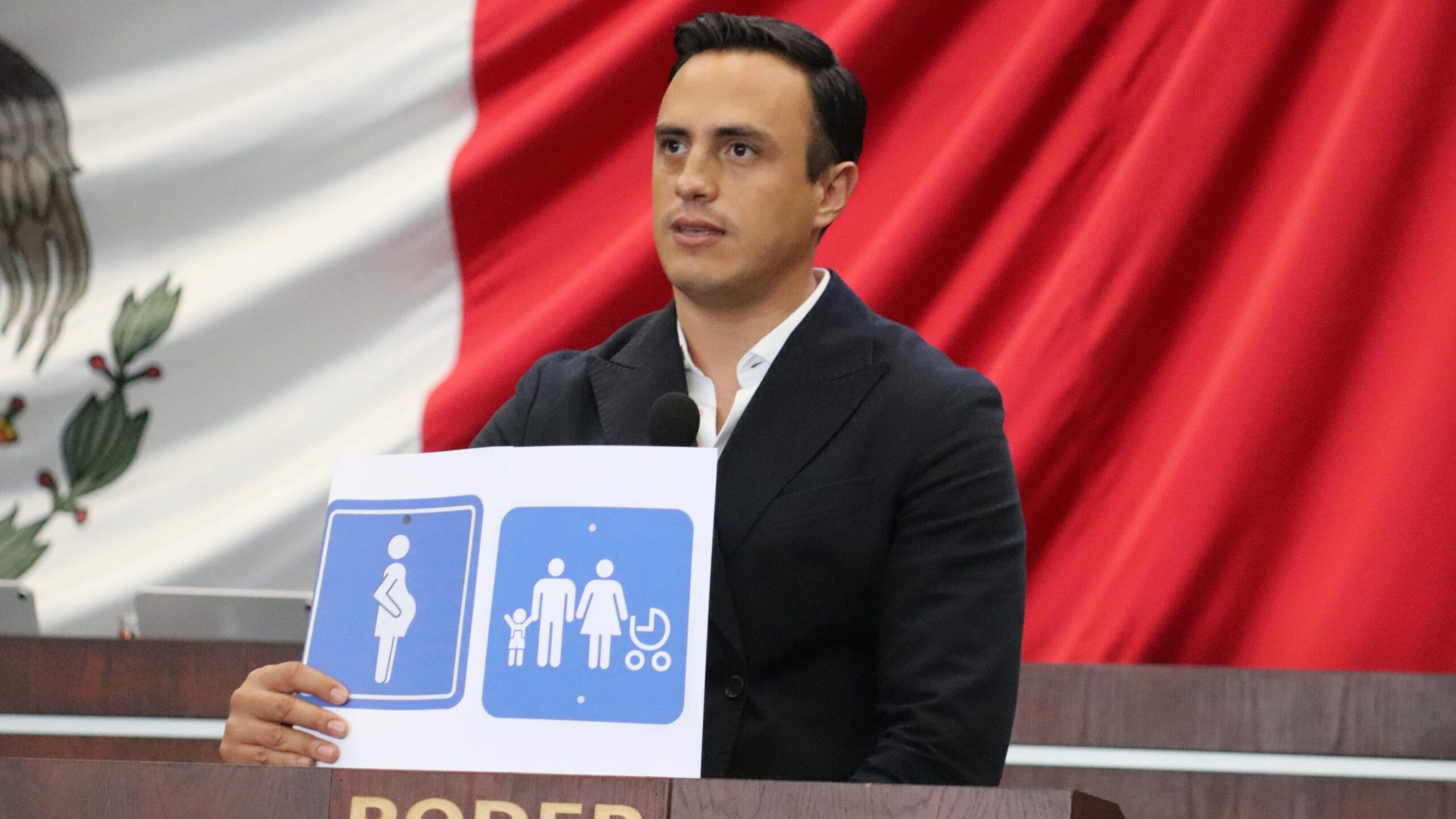 Propone Daniel Martínez estacionamientos preferentes para embarazadas y personas cuidadoras