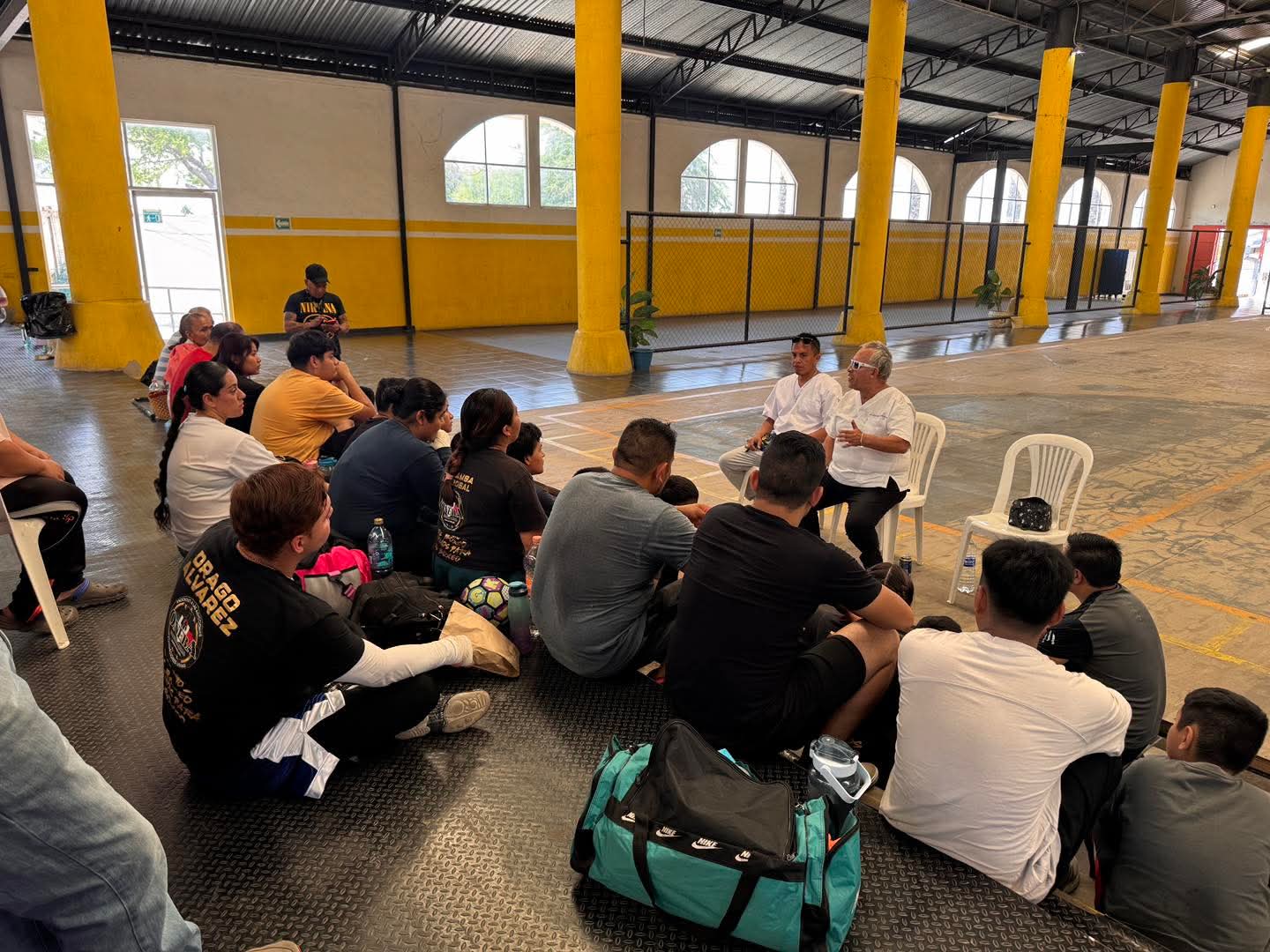 Capacitan a alumnos de boxeo en prevención de riesgos deportivos