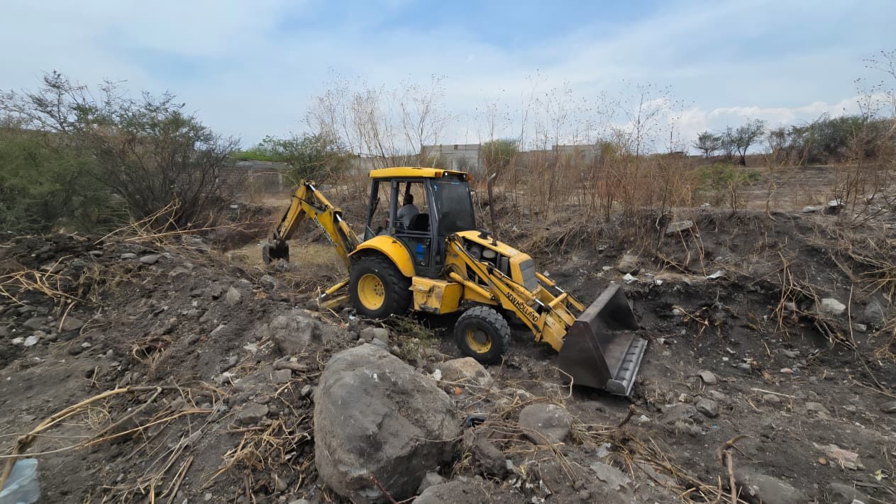 Mantiene Cuautla acciones preventivas con desazolve en barrancas