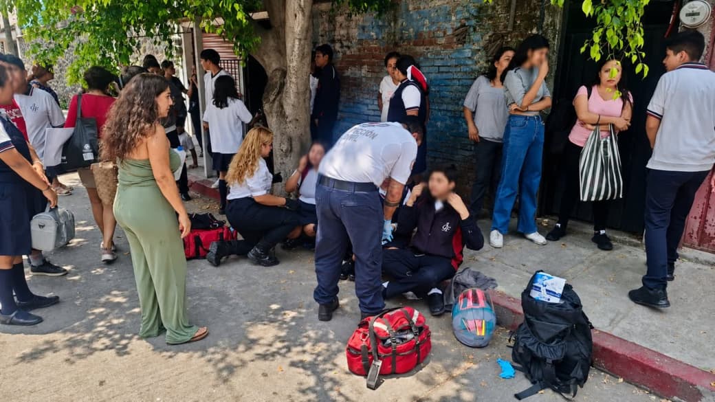 Reporta IEBEM fuera de peligro a alumnos atacados por abejas en Cuautla