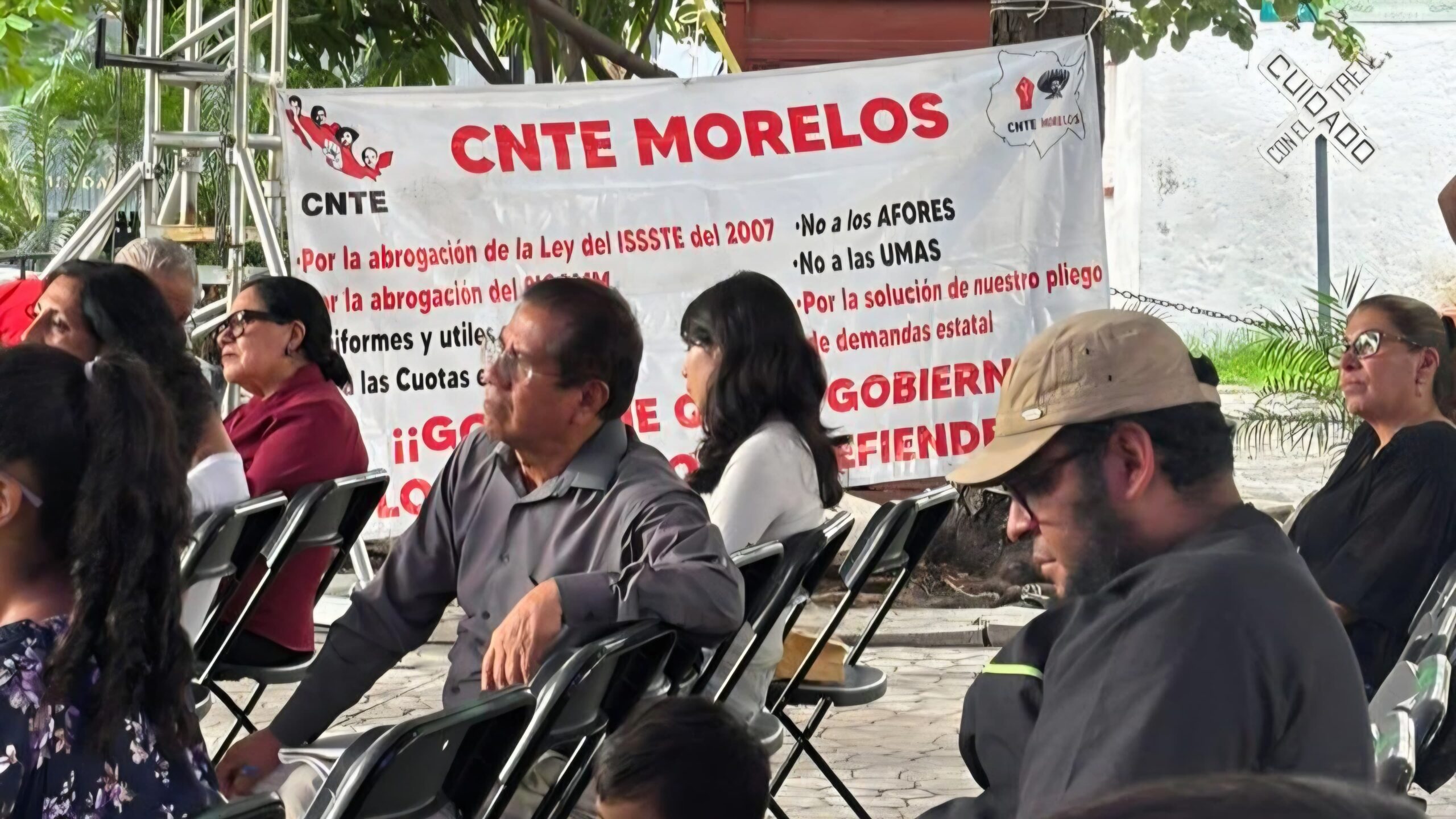 Normalistas difunden impacto de la Ley del ISSSTE 2007 en las pensiones docentes