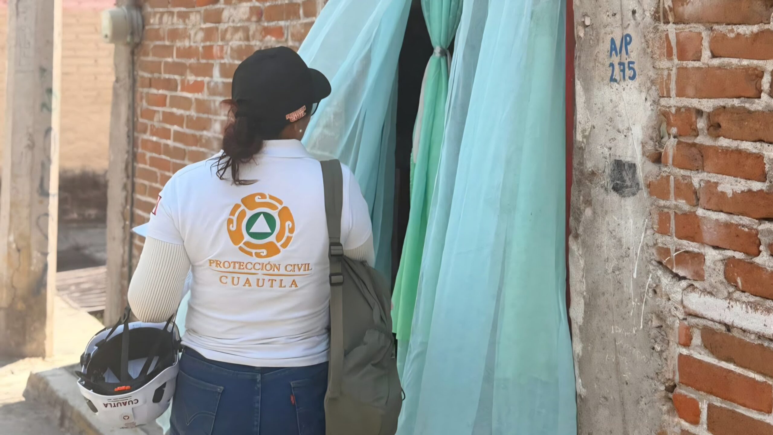 Protección Civil entrega notificaciones en zonas de riesgo por lluvias en Cuautla