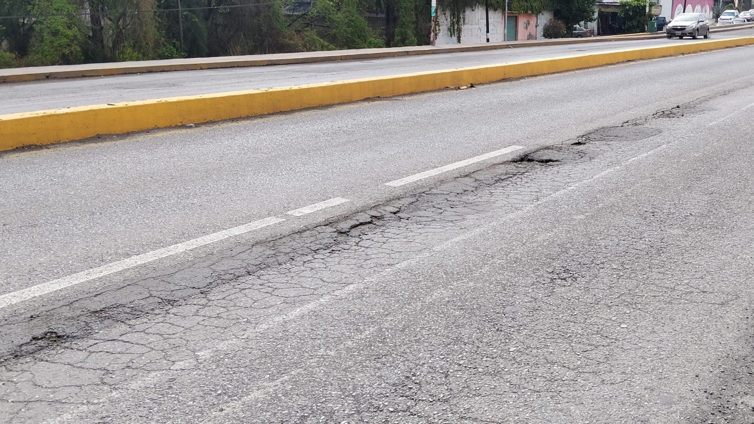 Piden atender deterioro del puente vehicular a la altura del CBTis 76