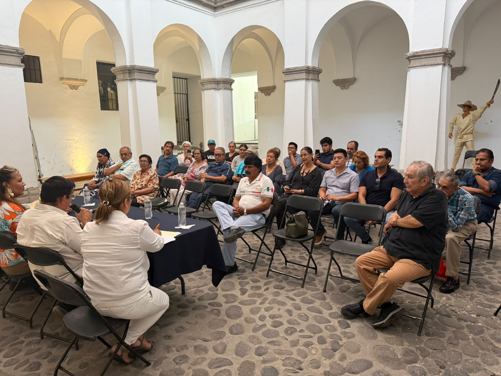 Cuautla revive su historia como capital de Morelos en conversatorio académico