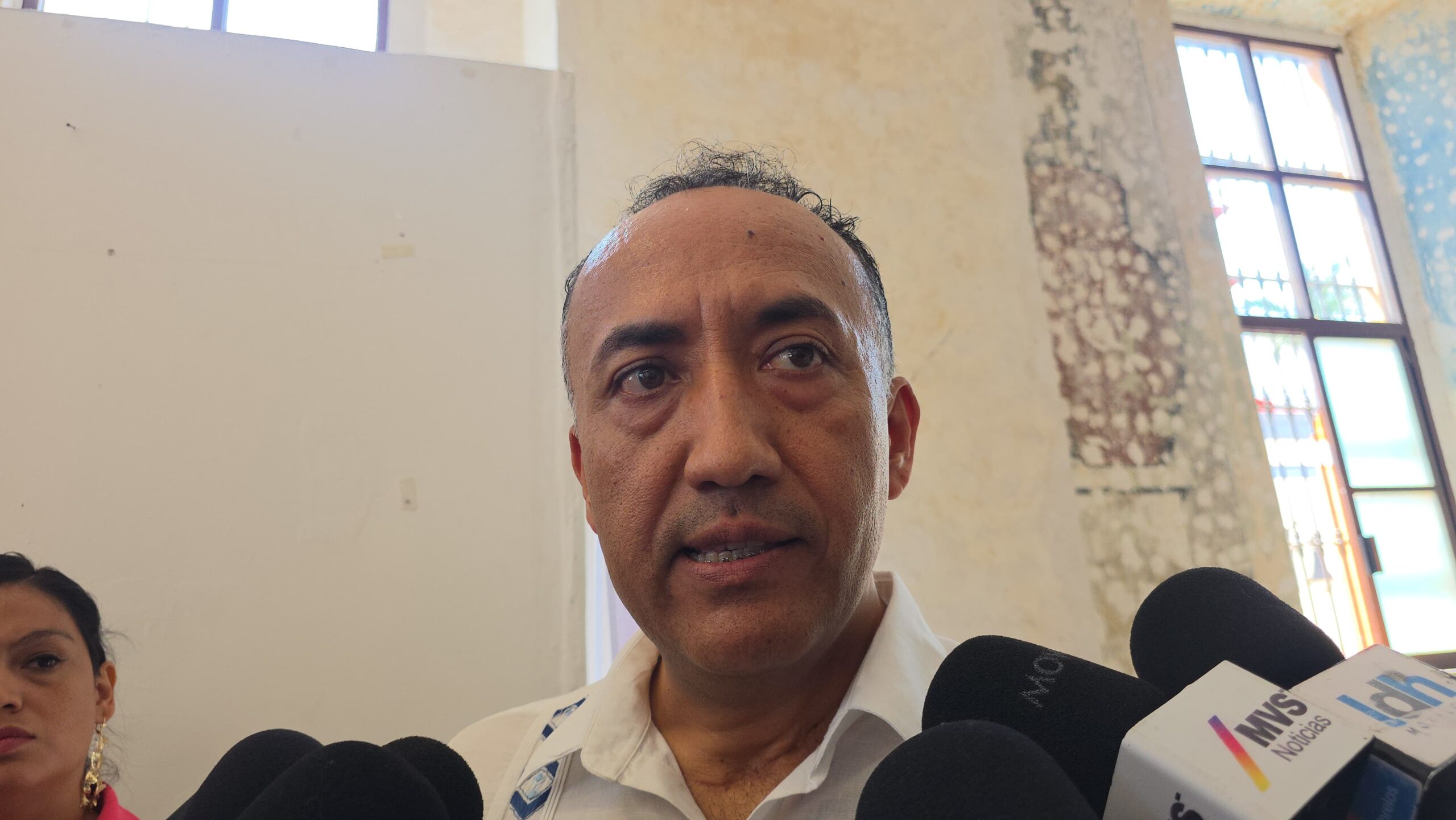 IEBEM pide a escuelas respetar calendario oficial