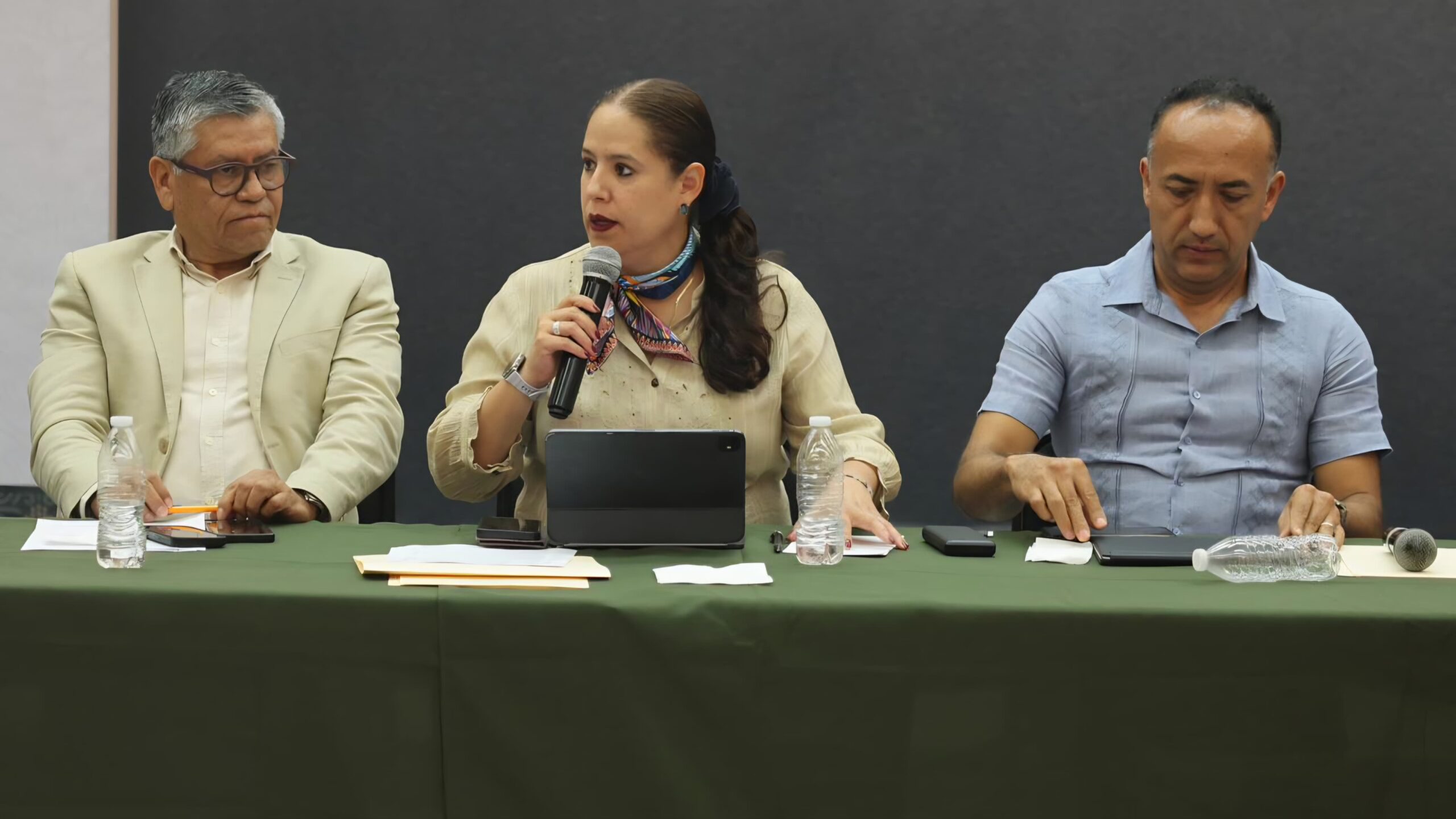 Gobierno y SNTE acuerdan mantener diálogo para atender demandas del magisterio