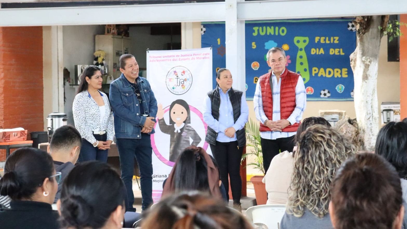 Respaldan diputados de Morena regulación digital en escuelas