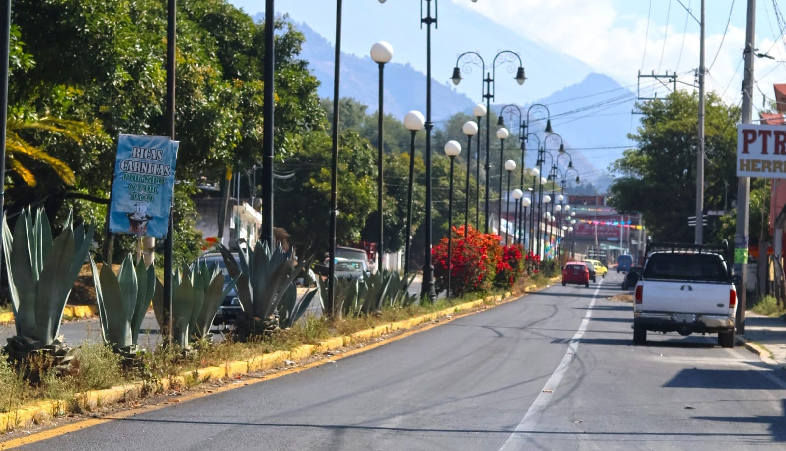 Mantiene Secretaría de Infraestructura atención a rutas de evacuación del Popocatépetl