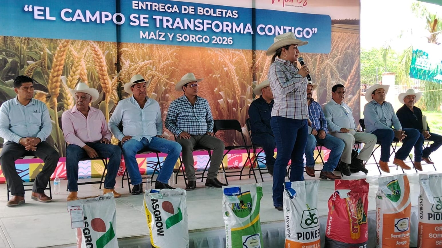Ayala logra incremento presupuestal para fortalecer al campo