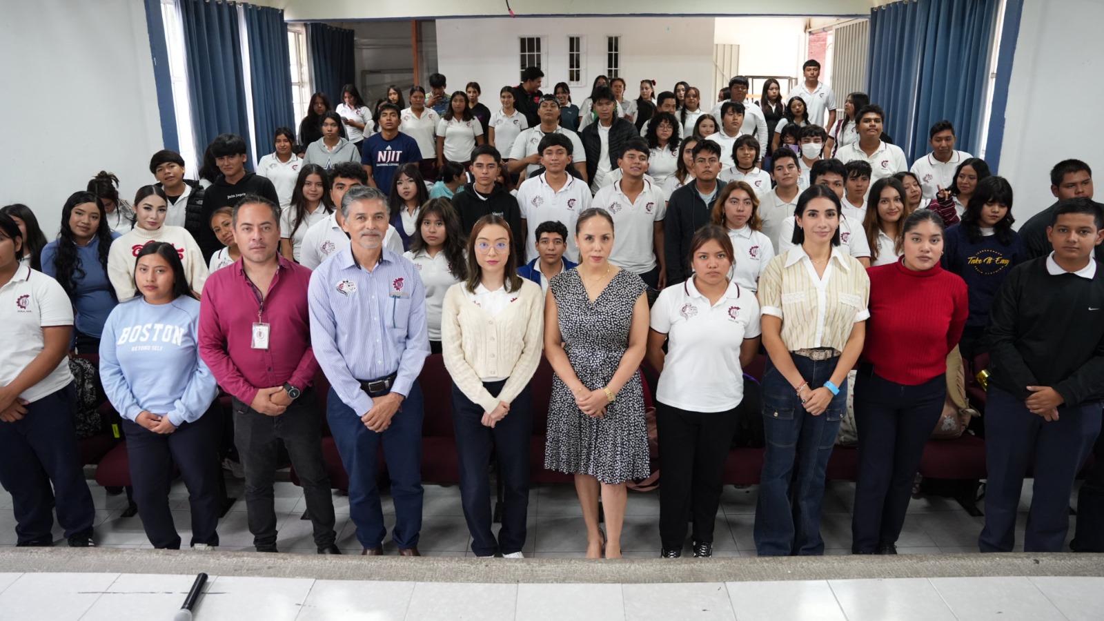 Llevan expo empleo y prácticas profesionales al Cbtis 194 en Ayala