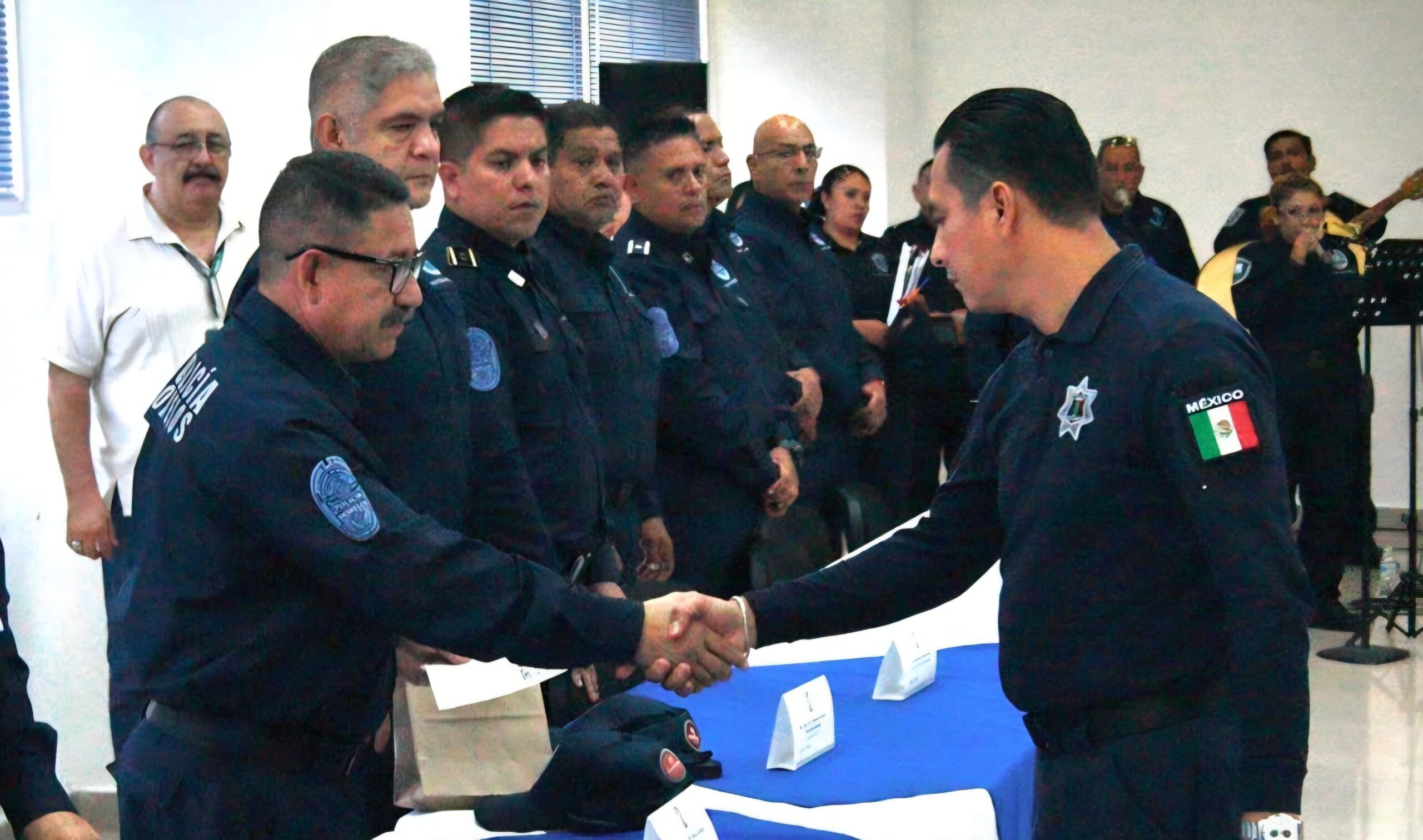 Reconocen entrega de policías y administrativos en Morelos