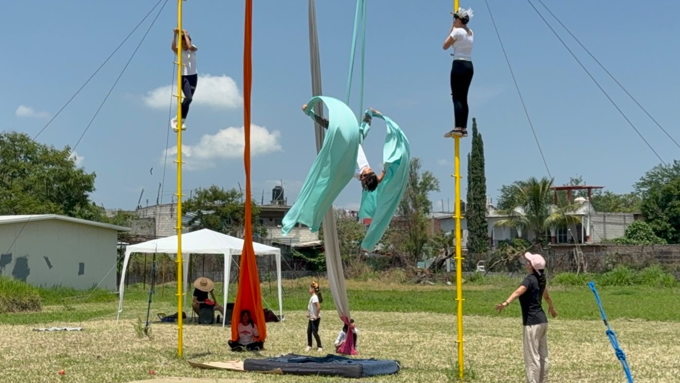 Clausuran taller de arte circense en Cuautla con emotiva obra en defensa de la fauna local