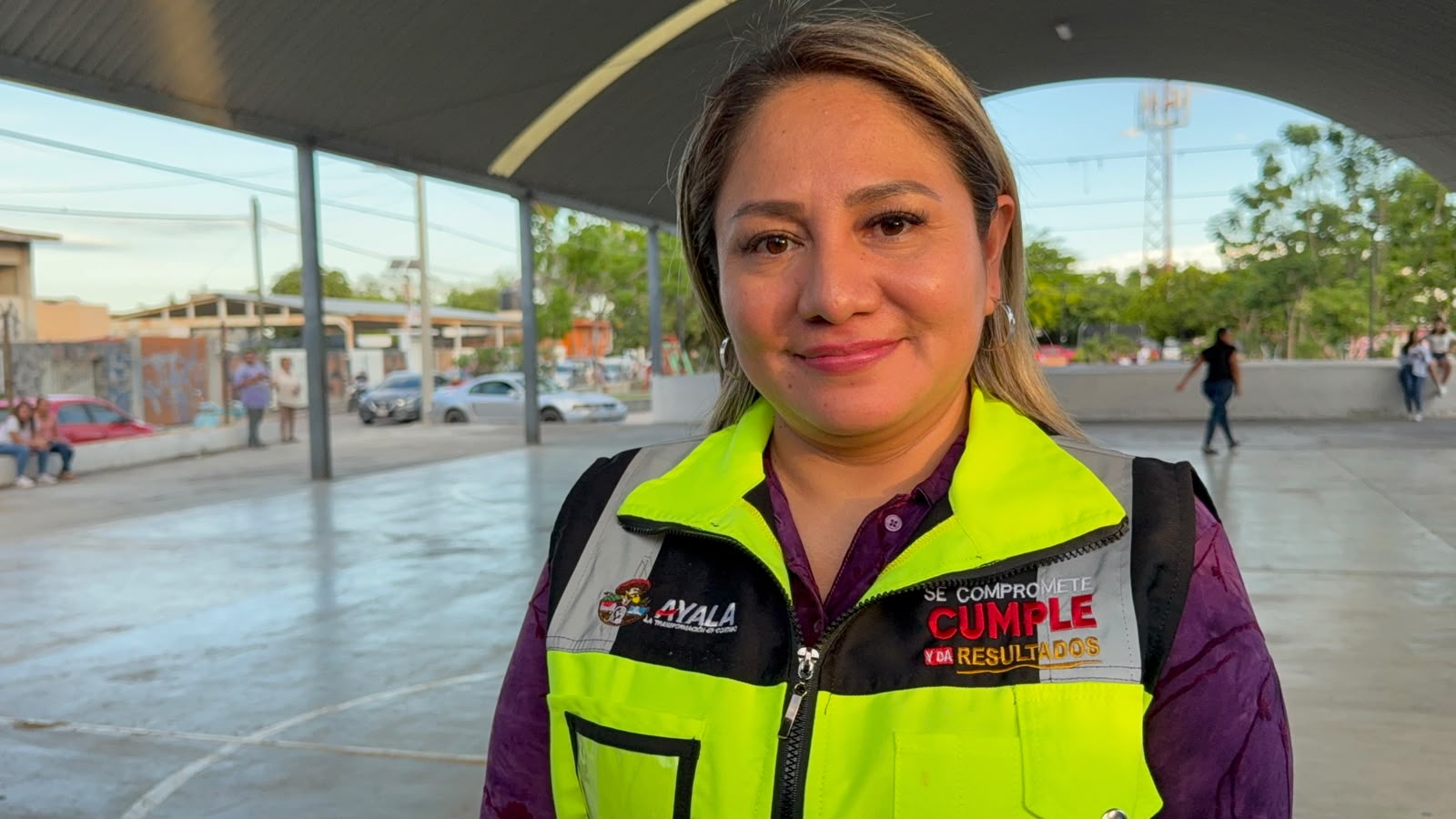 Fortalece Ayala infraestructura con ambulancia, vehículos y obra pública