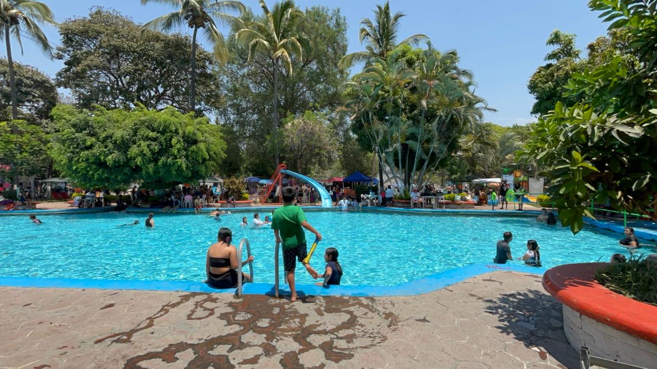 Vacaciones aumentan la afluencia en parques y balnearios del oriente de Morelos