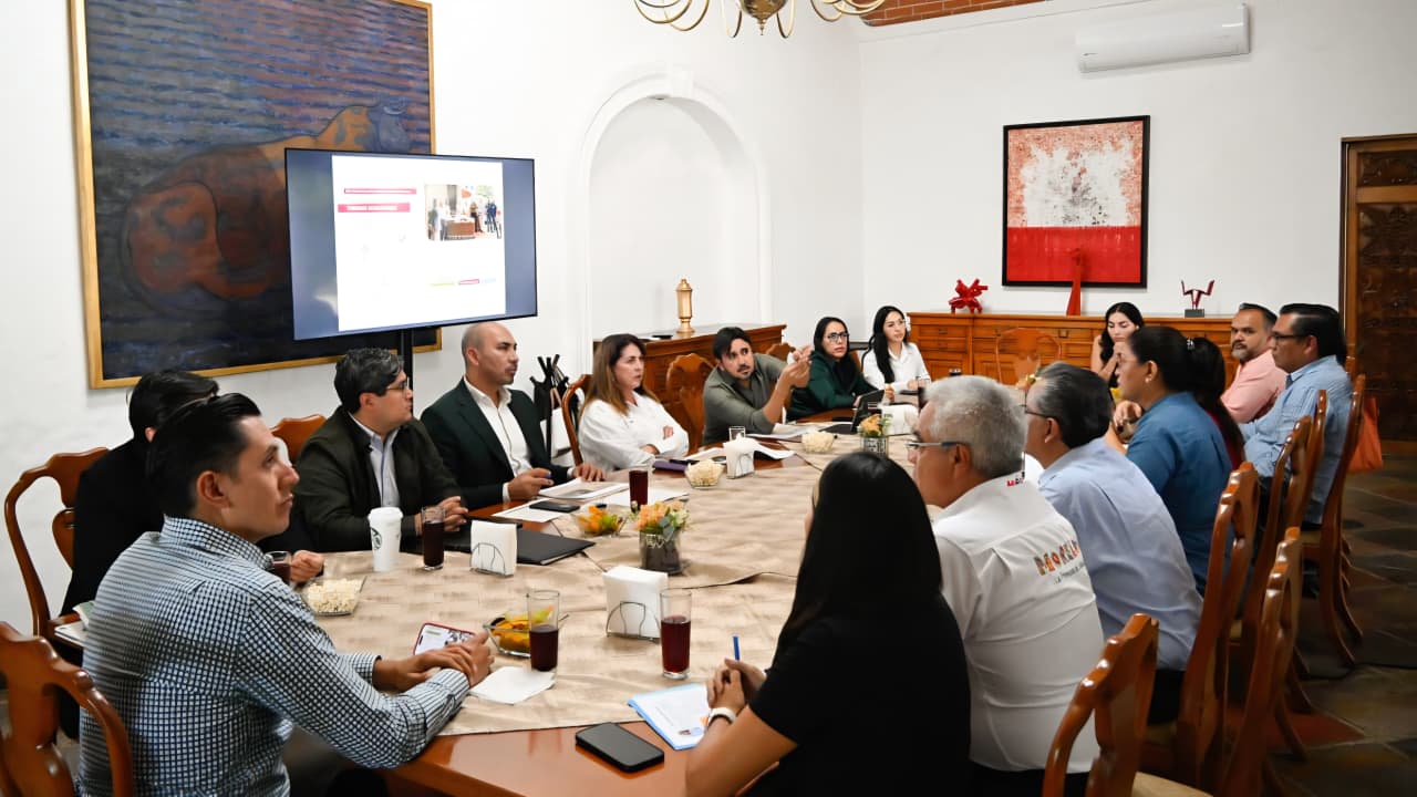 Gobernadora define estrategia para fortalecer el turismo en Morelos