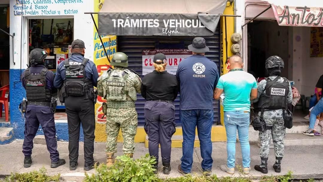 Clausuran 17 casas de gestoría vehicular en Cuautla tras operativo coordinado
