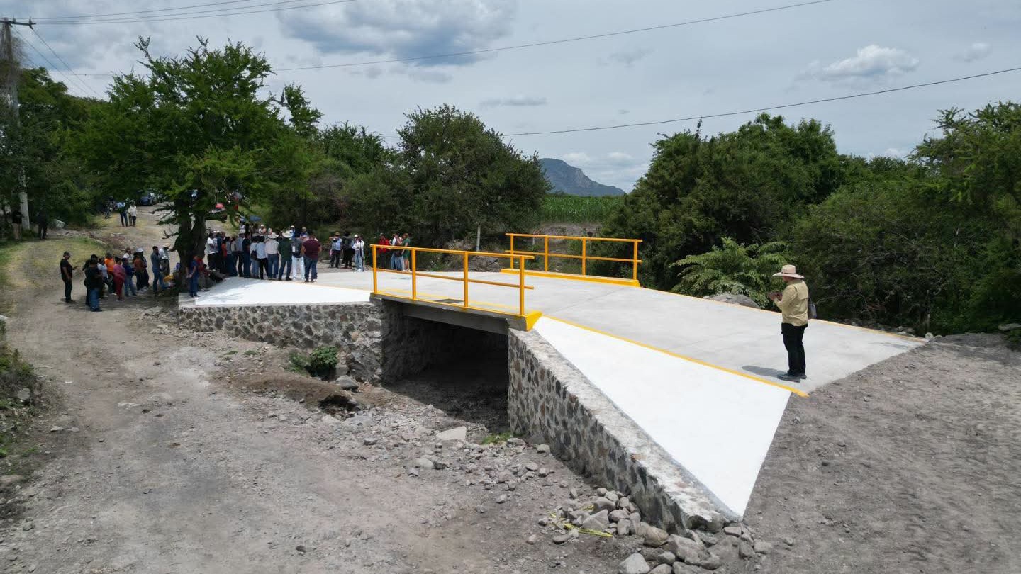 Mejoran movilidad y conectividad en Jantetelco con obras carreteras
