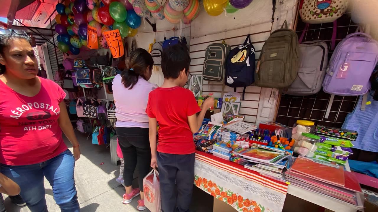 Agosto representa un reto económico para miles de familias por el regreso a clases