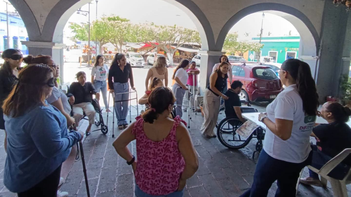 Capacitan a servidores de Jonacatepec en inclusión