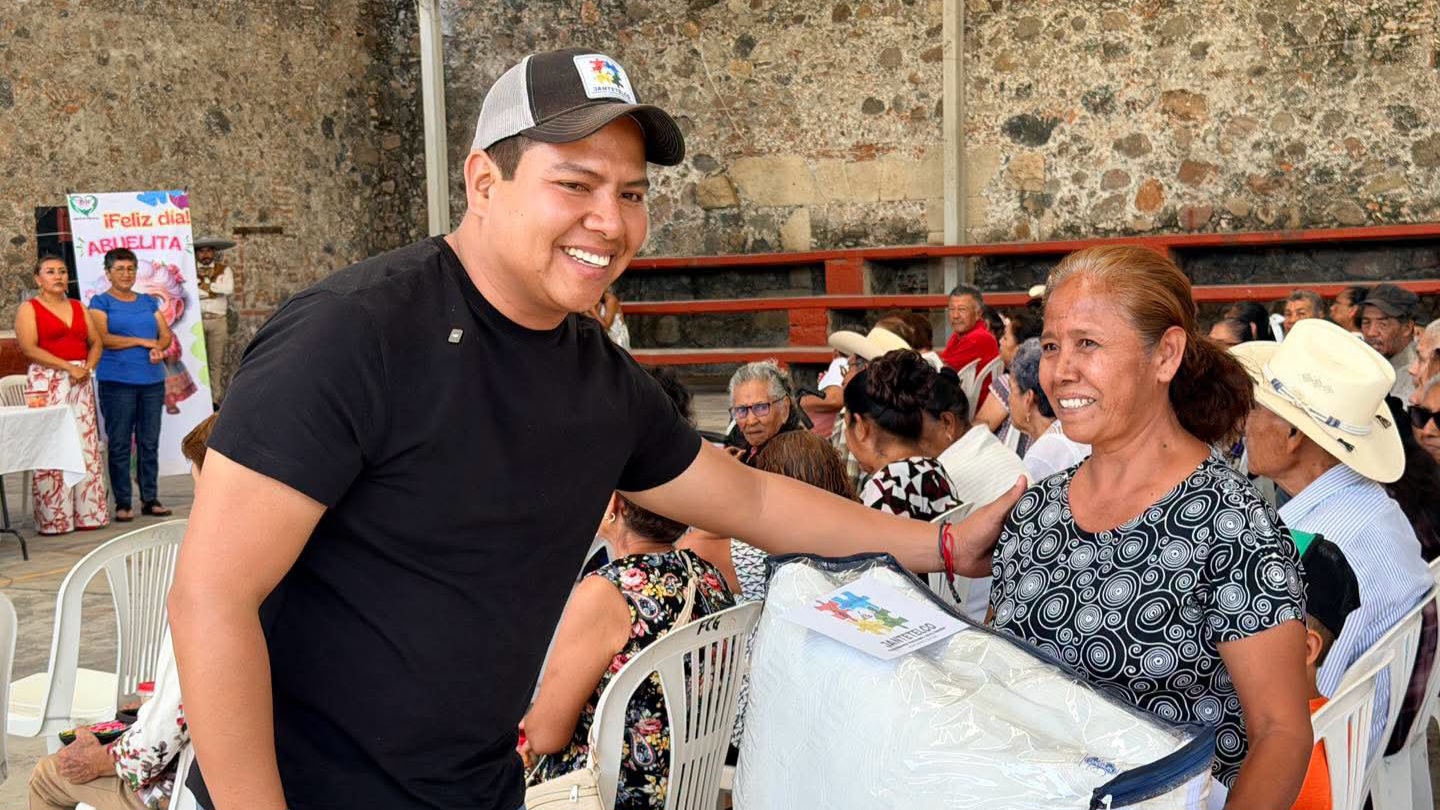 Celebran a adultos mayores en comunidades de Jantetelco