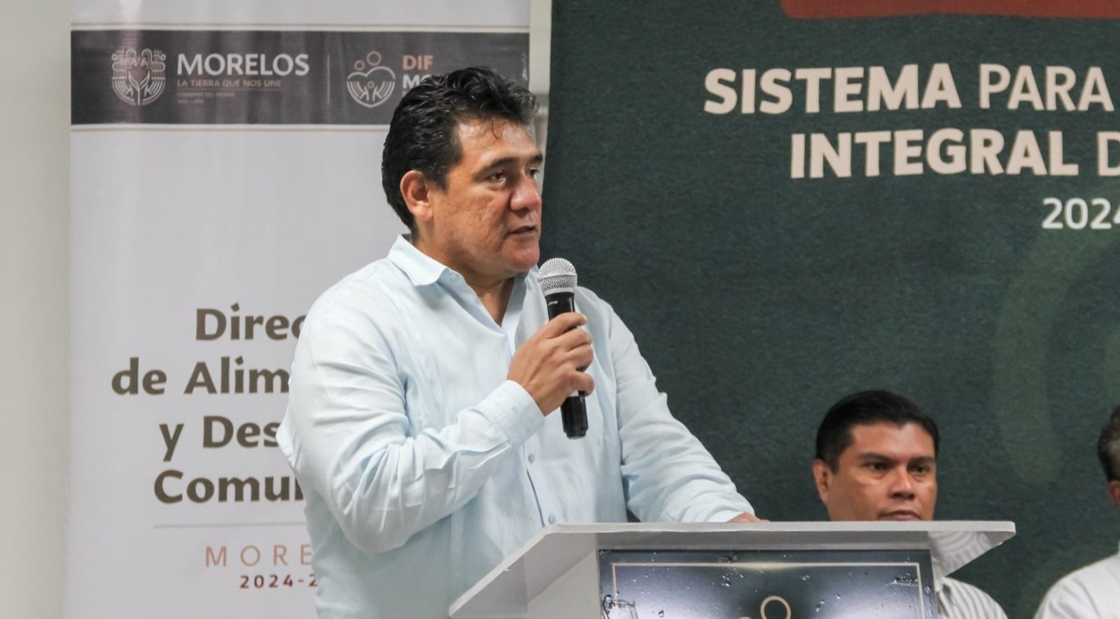 Entrega DIF Morelos alimentos, lentes y aparatos funcionales en colonias de Cuautla
