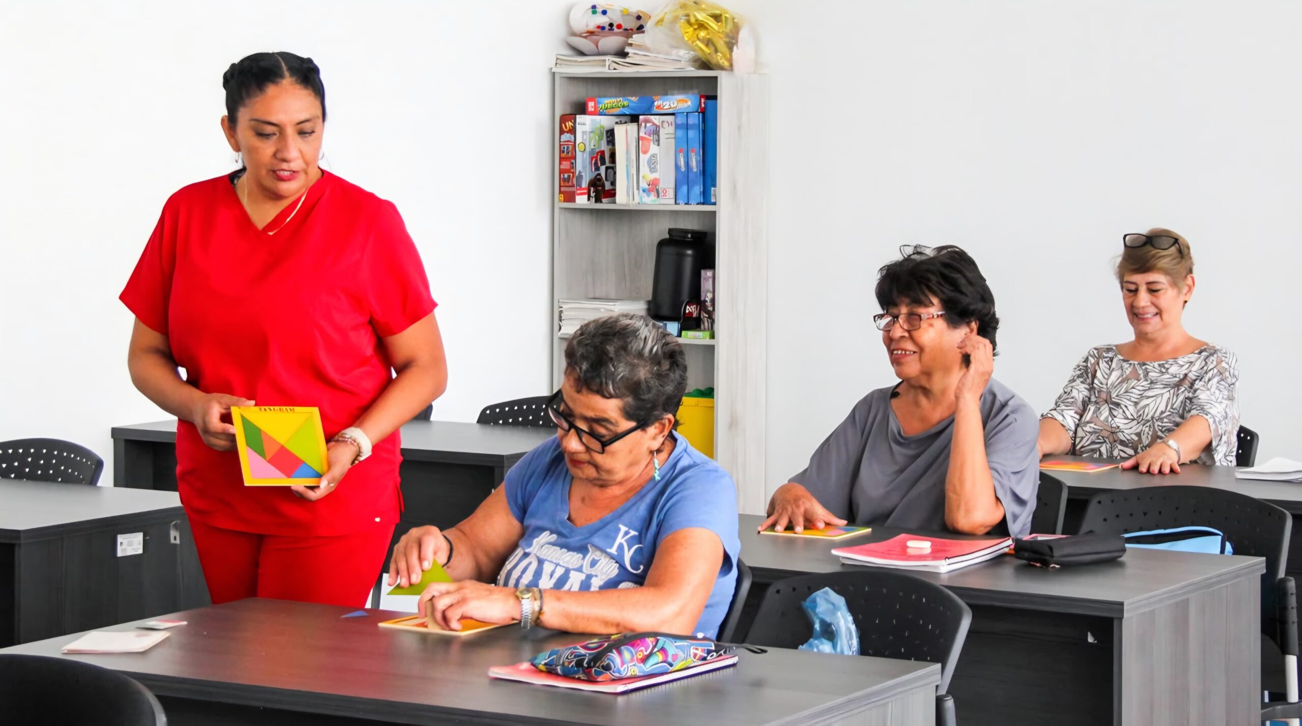 Promueve DIF Morelos el envejecimiento activo y saludable con talleres de estimulación