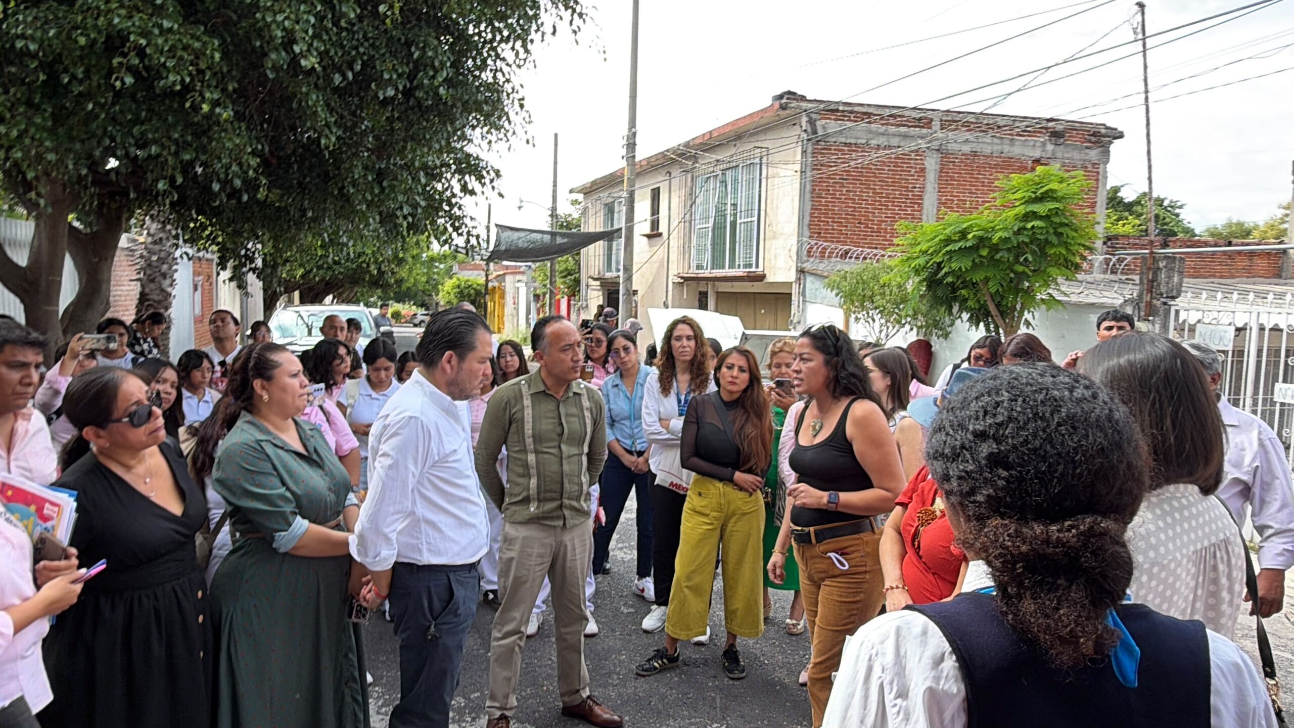 Protestan estudiantes de la Normal Federal de Cuautla por apertura de 26 nuevos espacios
