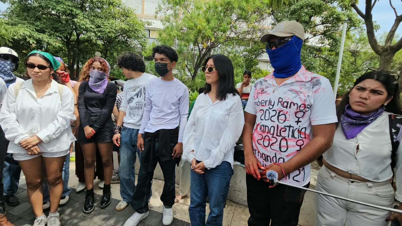 Estudiantes de la UAEM piden salida de integrantes del sindicato
