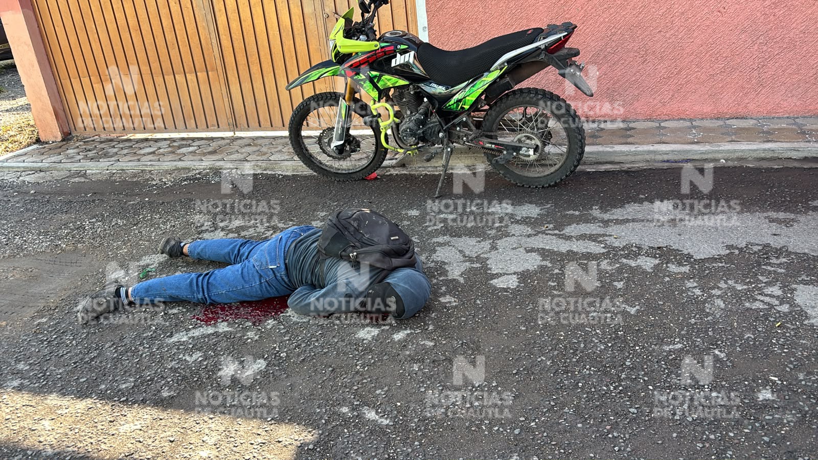 Ejecutan a balazos a un motociclista en calles de Tlayecac en Ayala