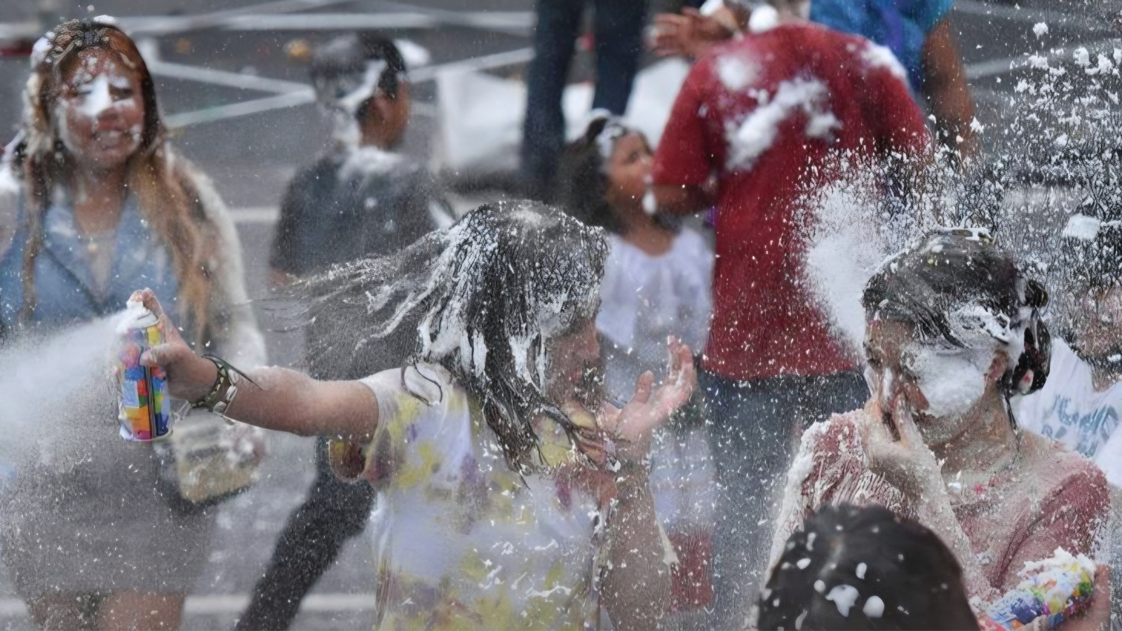 Prohíben espuma en aerosol durante Fiestas Patrias en Tetela