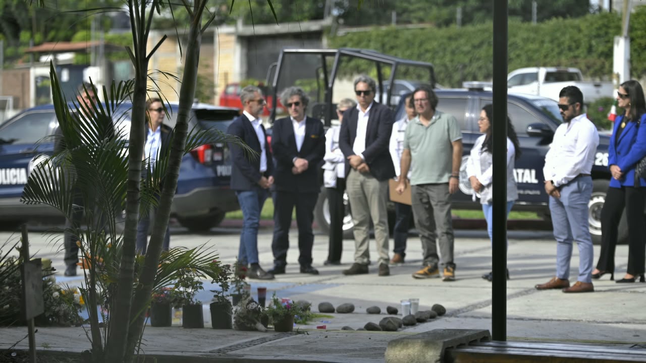 Padre de Claudia Tacoronte visita el último lugar donde estuvo su hija