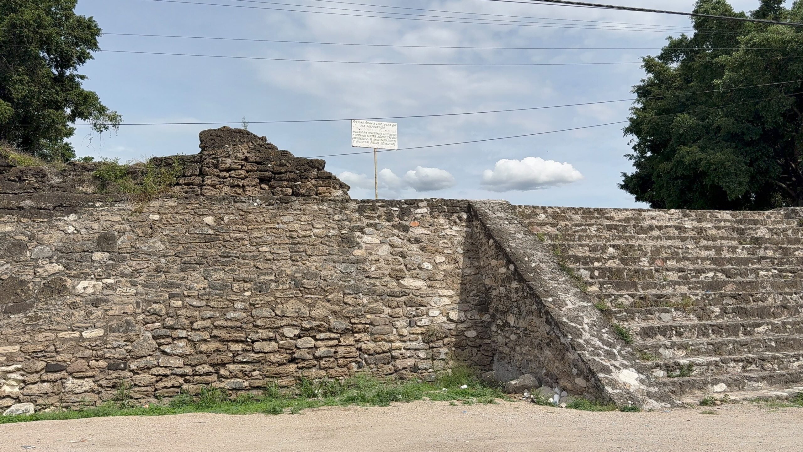 Generan acciones para conservación de la zona arqueológica de Olintepec