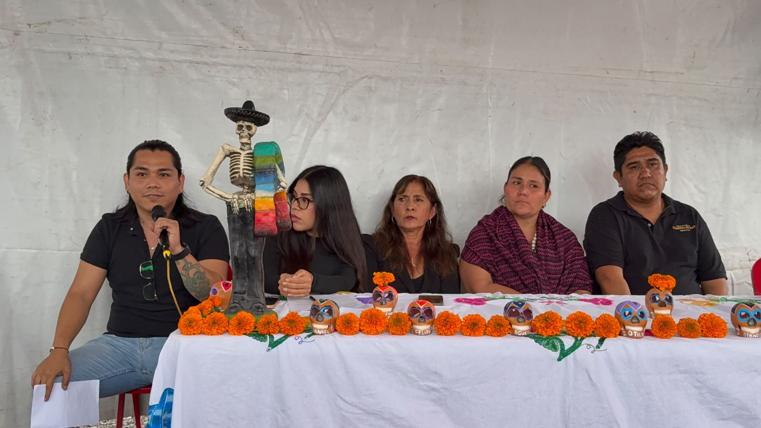 Colocarán siete catrinas monumentales en campos de Amayuca