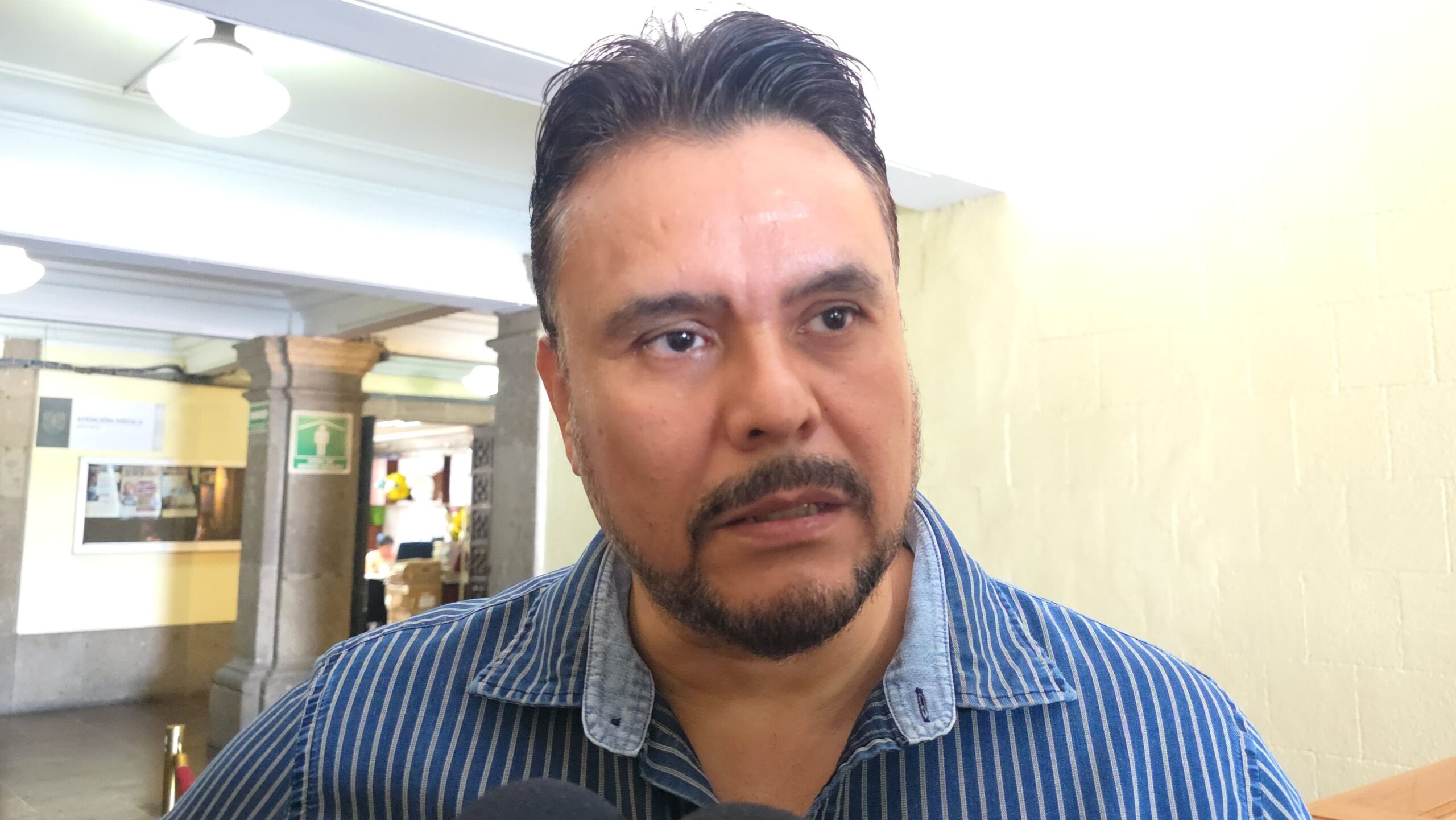 Denuncian 250 plazas congeladas en el Gobierno de Morelos