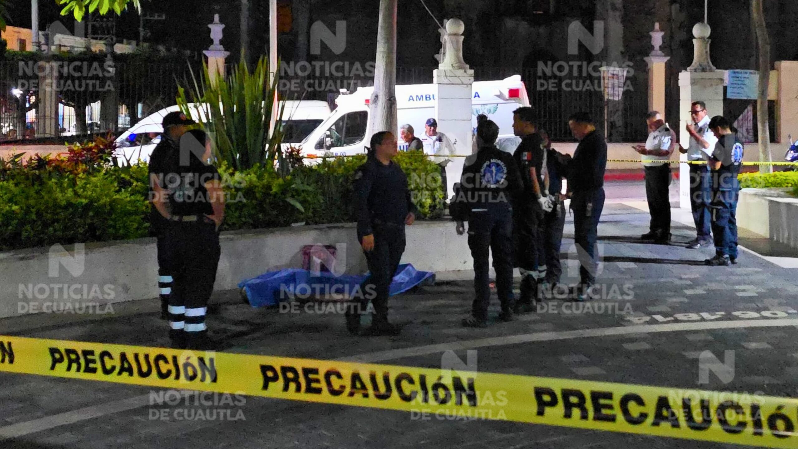 Muere un hombre por causas naturales en plena alameda de Cuautla