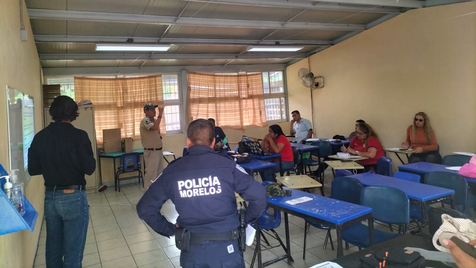 Capacitan a personal docente de Ayala para actuar ante una balacera