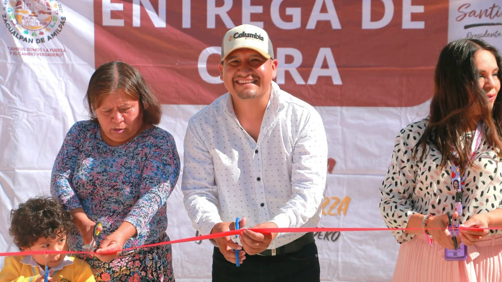 Mejoran calle en beneficio de familias y estudiantes de Zacualpan de Amilpas