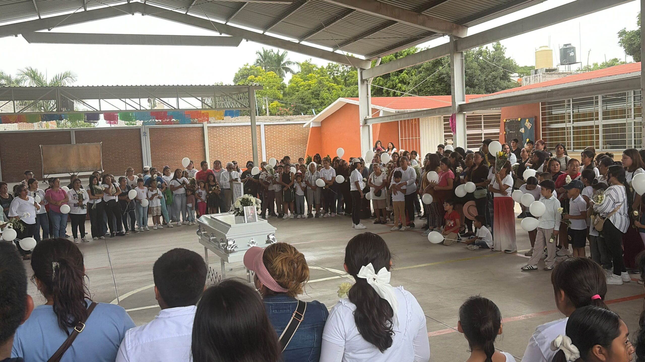 Con pase de lista despiden a niño que  murió en accidente en Cuautla