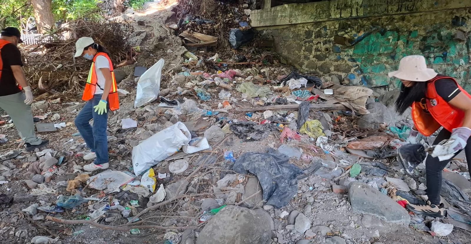 Retiran cerca de media tonelada de basura del río Cuautla