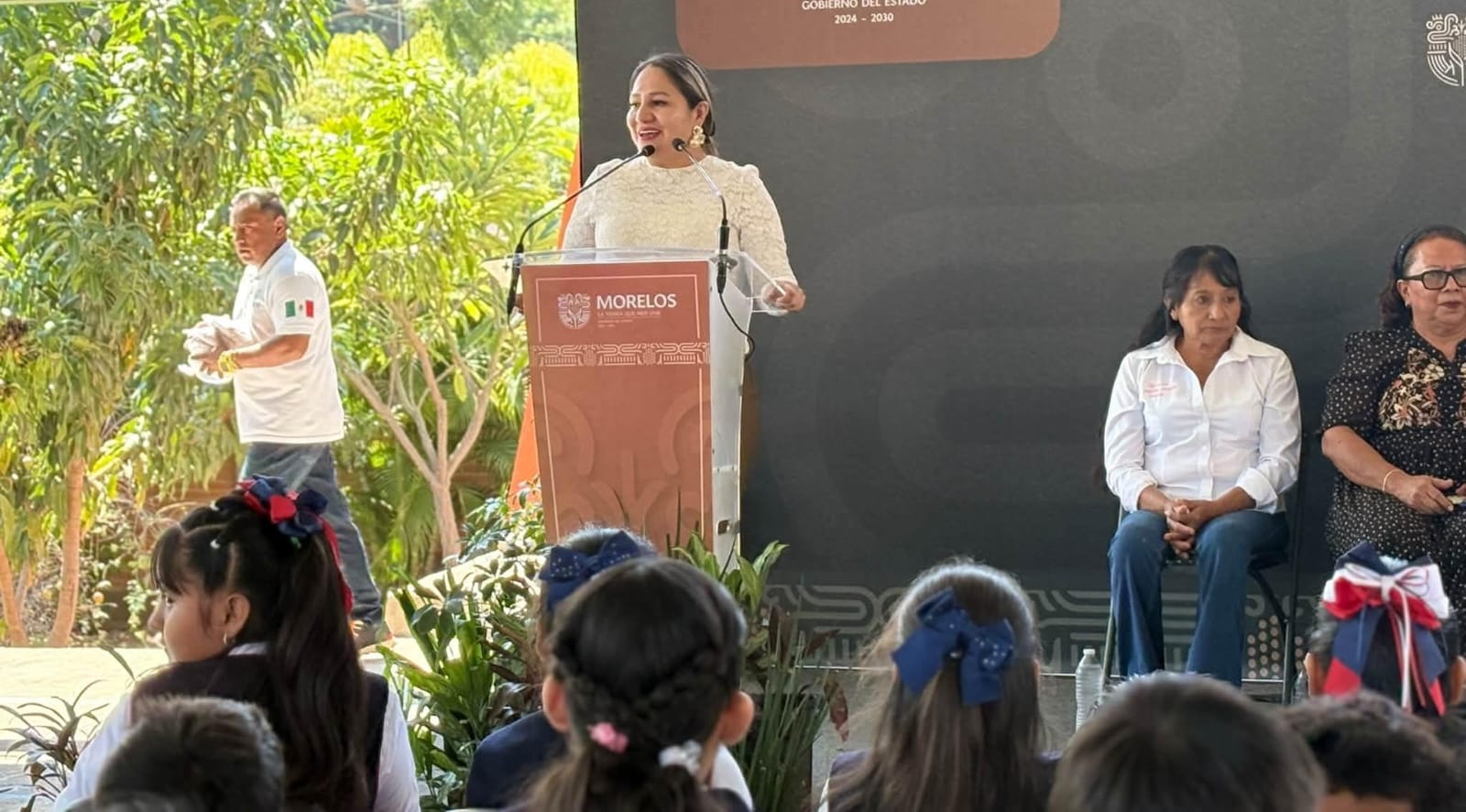 Inauguran techumbres en escuelas de Huacatlaco y Tlayecac Inauguran techumbres en escuelas de Huacatlaco y Tlayecac