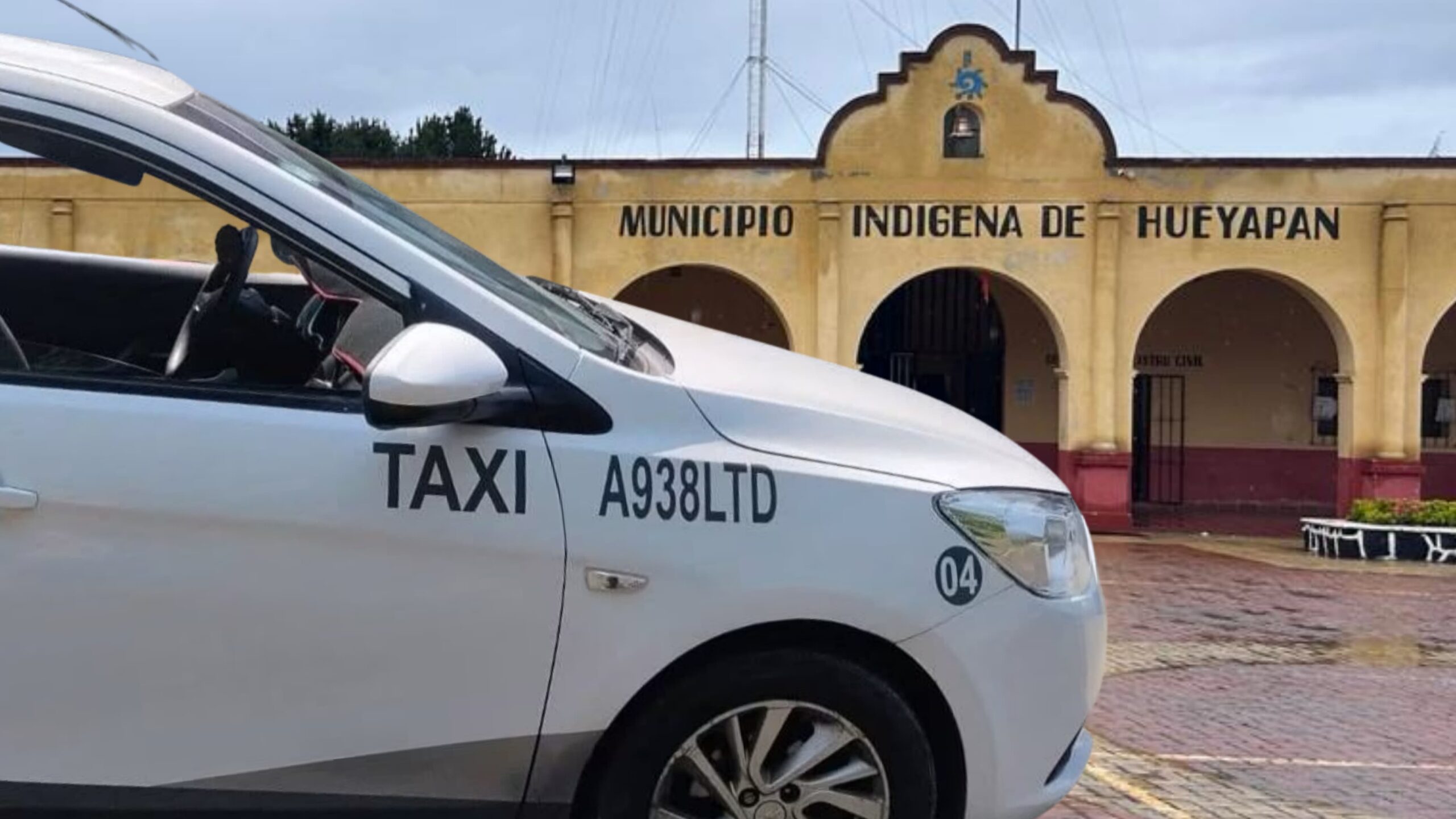 Retienen a cinco personas en Hueyapan por presunto robo de vehículo