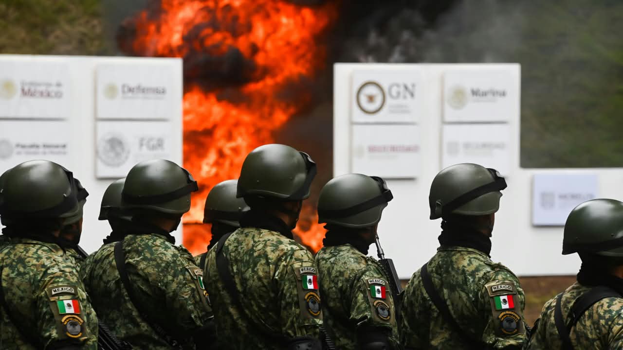 Destruyen más de 266 kilos de narcóticos y mil 045 juguetes bélicos en Morelos Destruyen más de 266 kilos de narcóticos y mil 045 juguetes bélicos en Morelos
