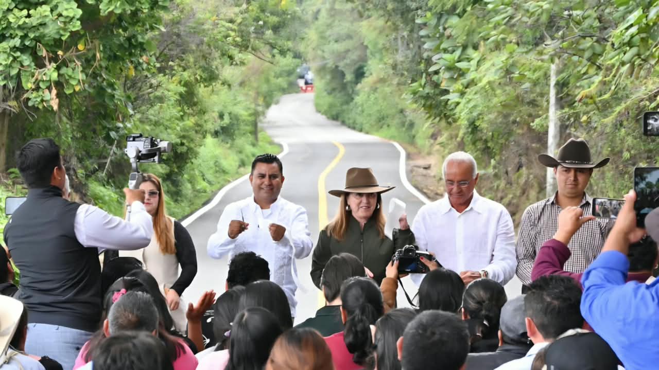 Inauguran rehabilitación de la carretera Tetela del Volcán-Tlalmimilulpan Inauguran rehabilitación de la carretera Tetela del Volcán-Tlalmimilulpan