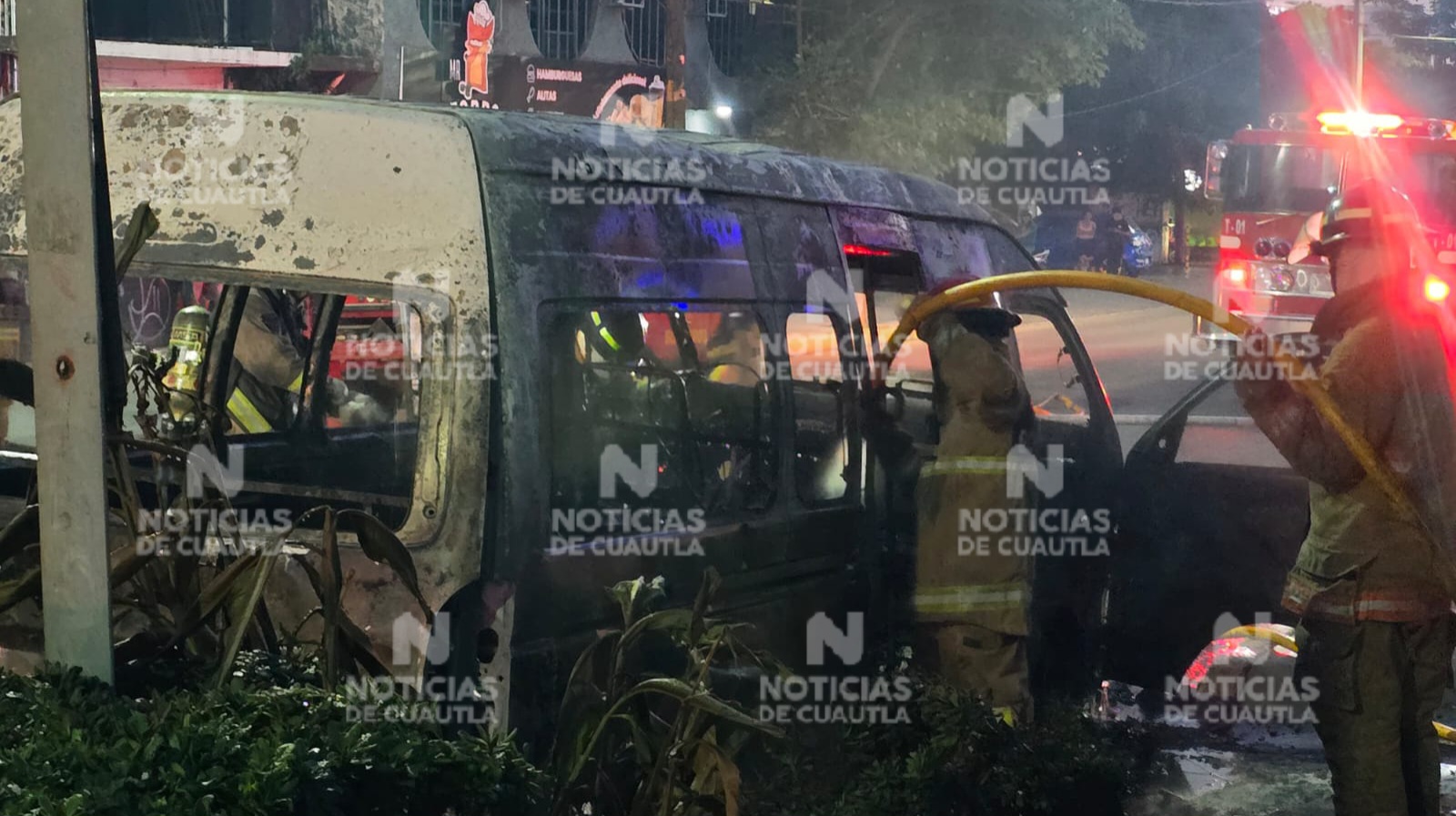 Ola de ataques sacude a Cuautla: queman tres combis del transporte público en un solo día