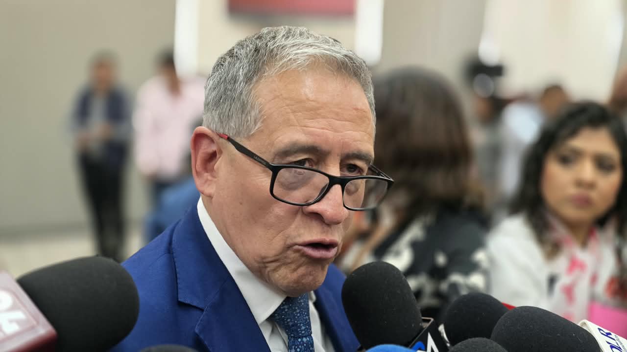 Alertan por presencia de “monitores” en bancos; vigilan a cuentahabientes para asaltarlos Alertan por presencia de “monitores” en bancos; vigilan a cuentahabientes para asaltarlos