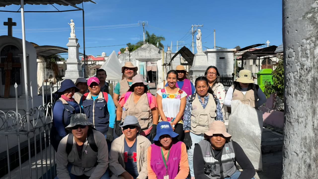 Refuerzan acciones contra el dengue en panteones de Cuautla Refuerzan acciones contra el dengue en panteones de Cuautla