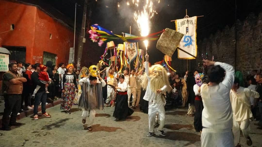 Celebran nueve años del desfile de Día de Muertos en Ocuituco